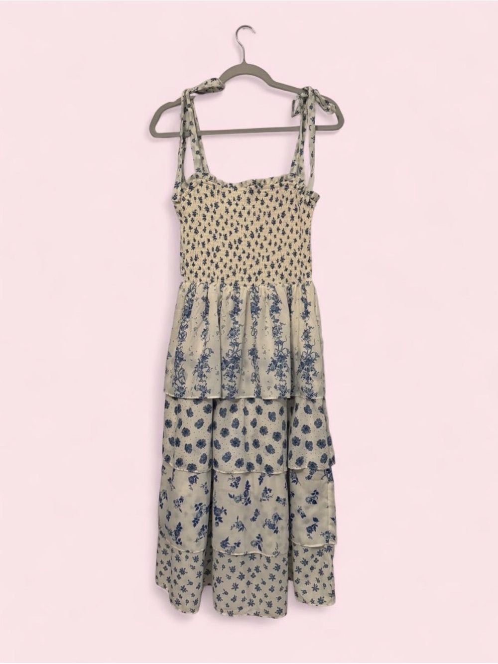 Francesca's Collections White and Blue Floral Tiered Midi Dress